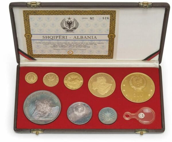 Lot 048
